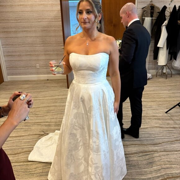 Justin Alexander Wedding Gown - Ivory - Picture 12 of 14